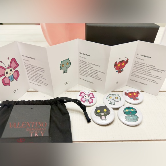 Valentino Garavani Tokyo Collectors Set - Picture 3 of 9